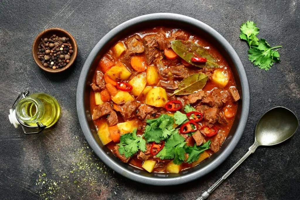 estofado-de-ternera-con-patatas-y-verduras